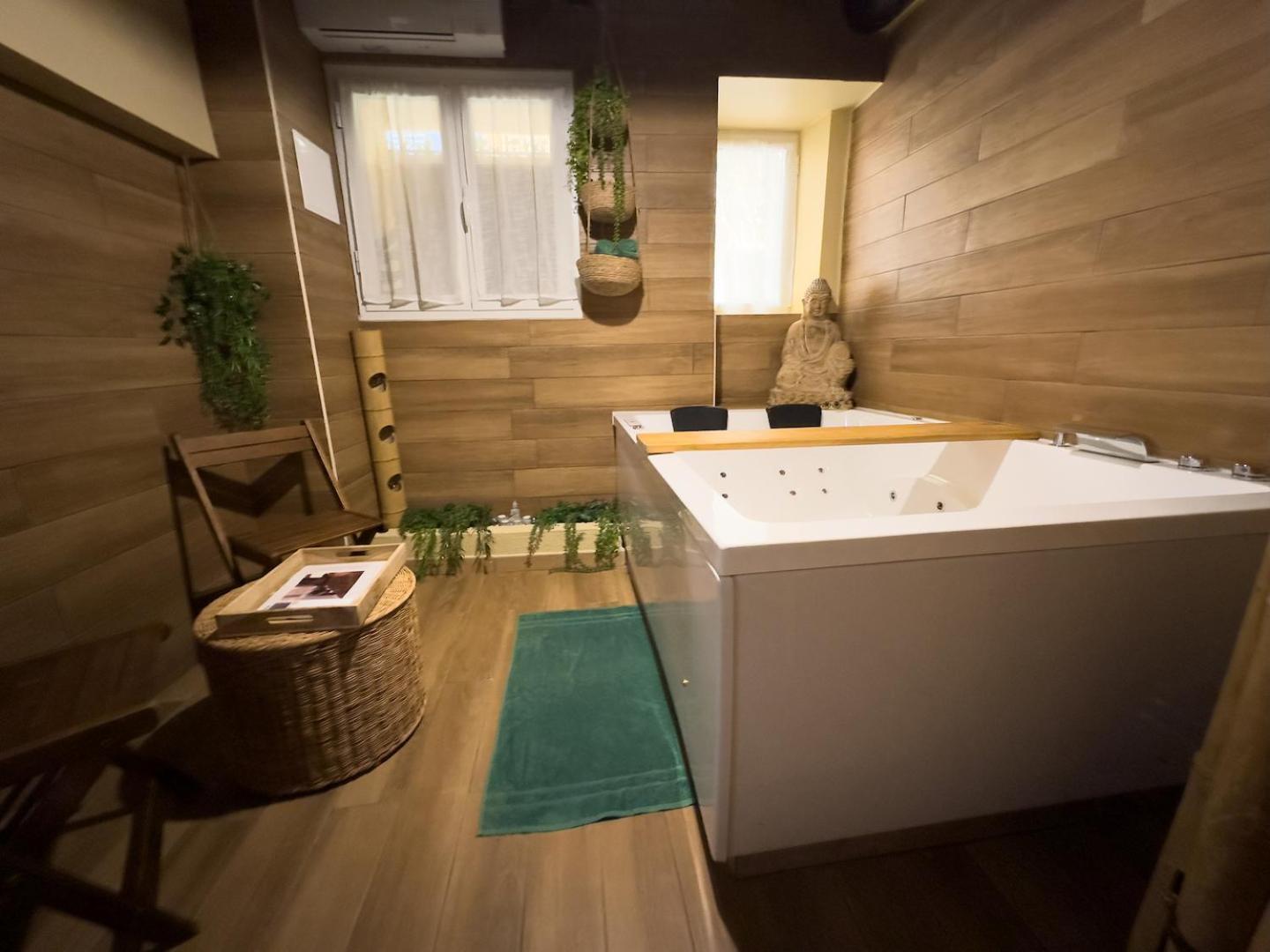 Apartmán Le Balneo Jacuzzi Vieil Antibes Safranier Exteriér fotografie